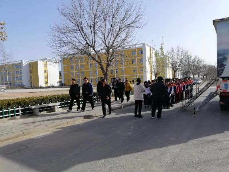 山東德衡（濱州）律師事務所為中學生講好“法律第一課”